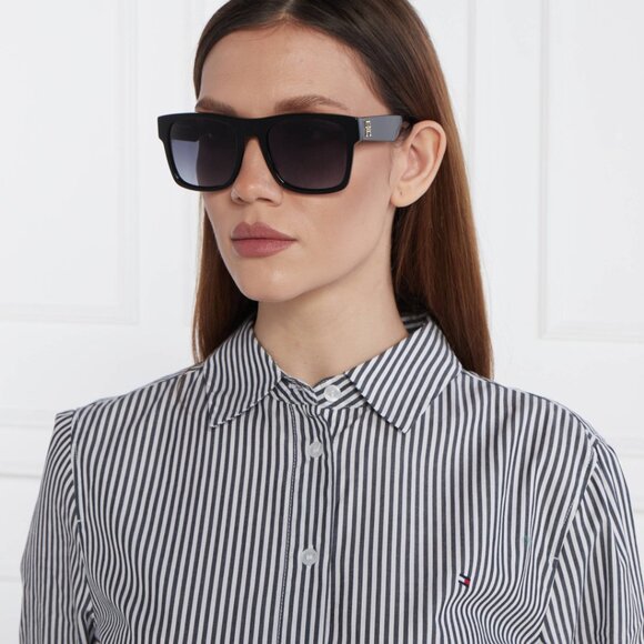 Tommy Hilfiger TH 2118/S 0807 K1 Square Sunglasses – Black/Gold Mirror main image 9